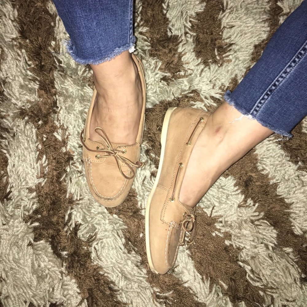 Sperry - Picture 2 of 7